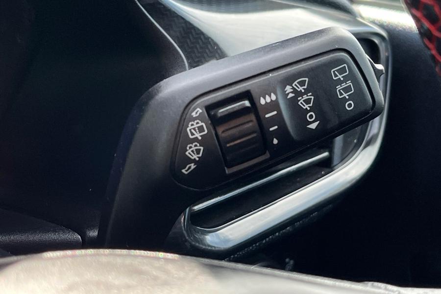 Ford FIESTA Photo autoimg-565b7daf4dfa884766b5ef00505e5aa1f6dfea4e.jpg
