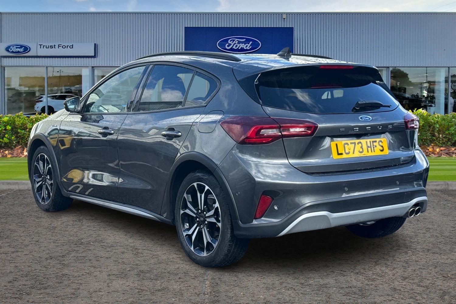 Ford Focus Photo 1