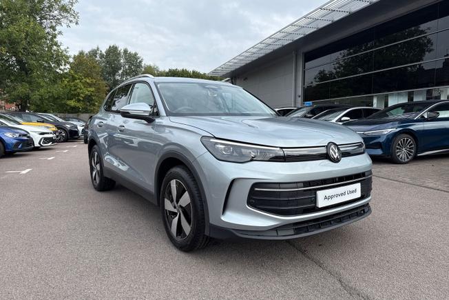VOLKSWAGEN Tiguan Photo 21