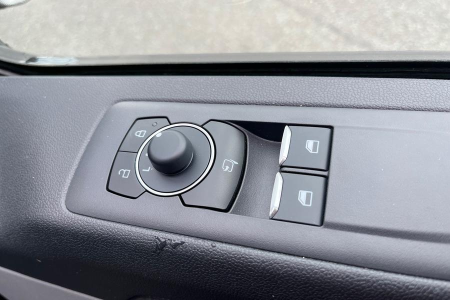 Ford TRANSIT CUSTOM Photo autoimg-565f0295a238bd451112f6a2baa86f9ad8f2db45.jpg