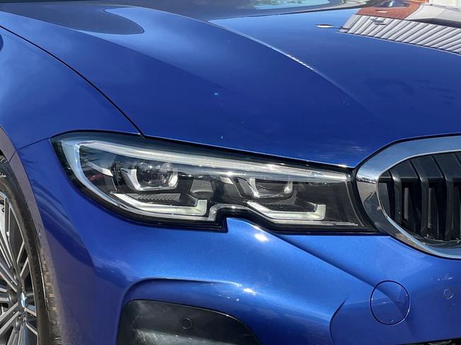 BMW 3 Series Photo 19
