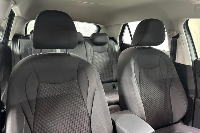 VOLKSWAGEN T-Roc Photo 25
