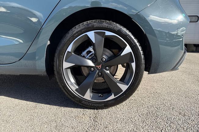 CUPRA Leon Photo 24