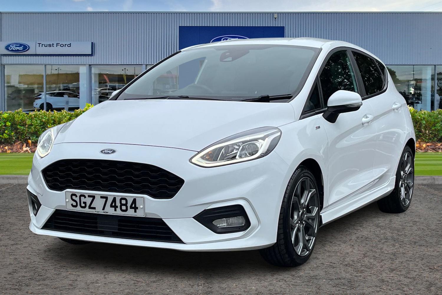 Ford FIESTA Photo 4