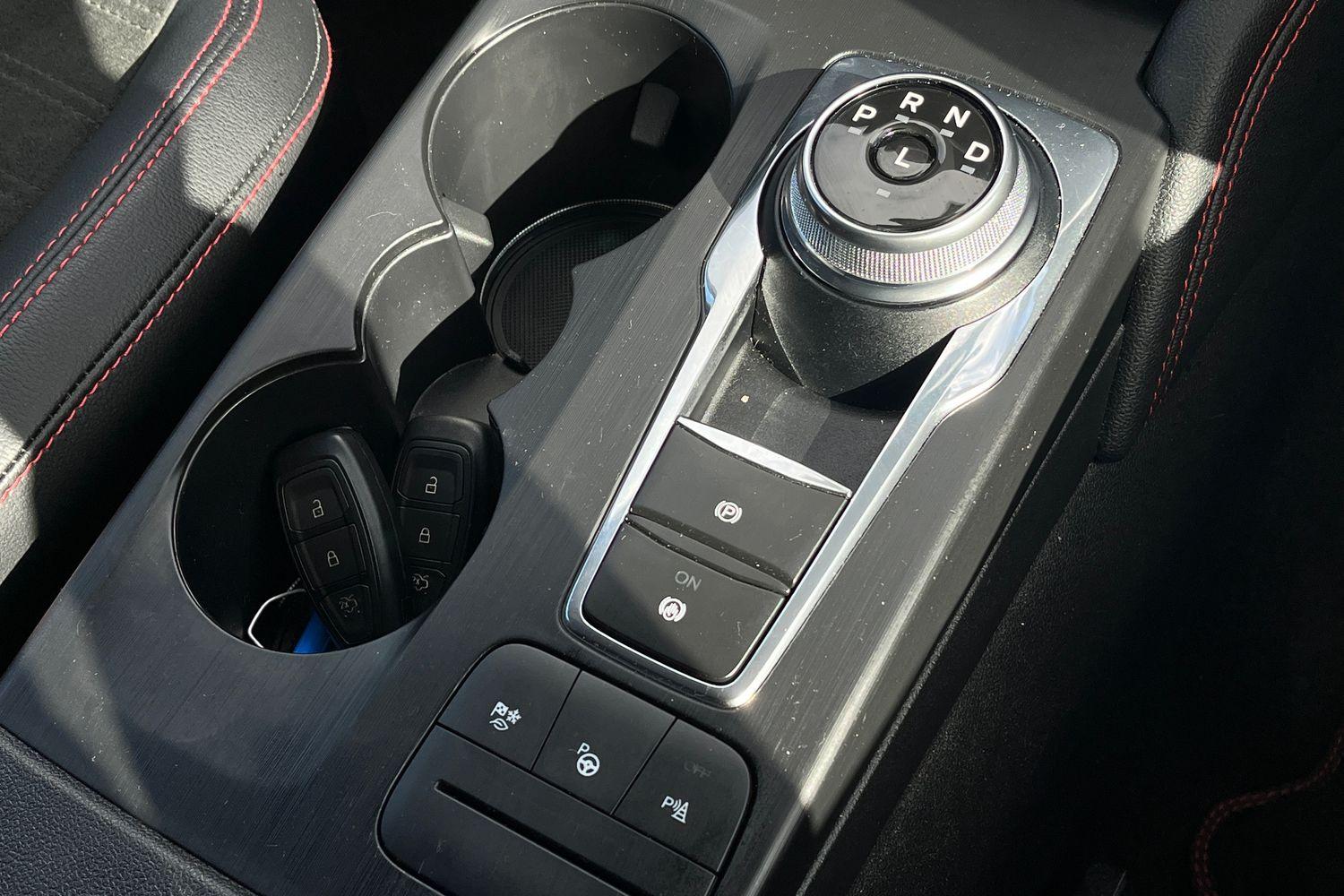 Ford KUGA Photo 29