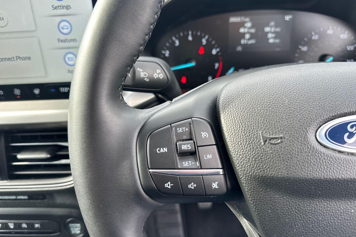 Ford FOCUS Photo 31