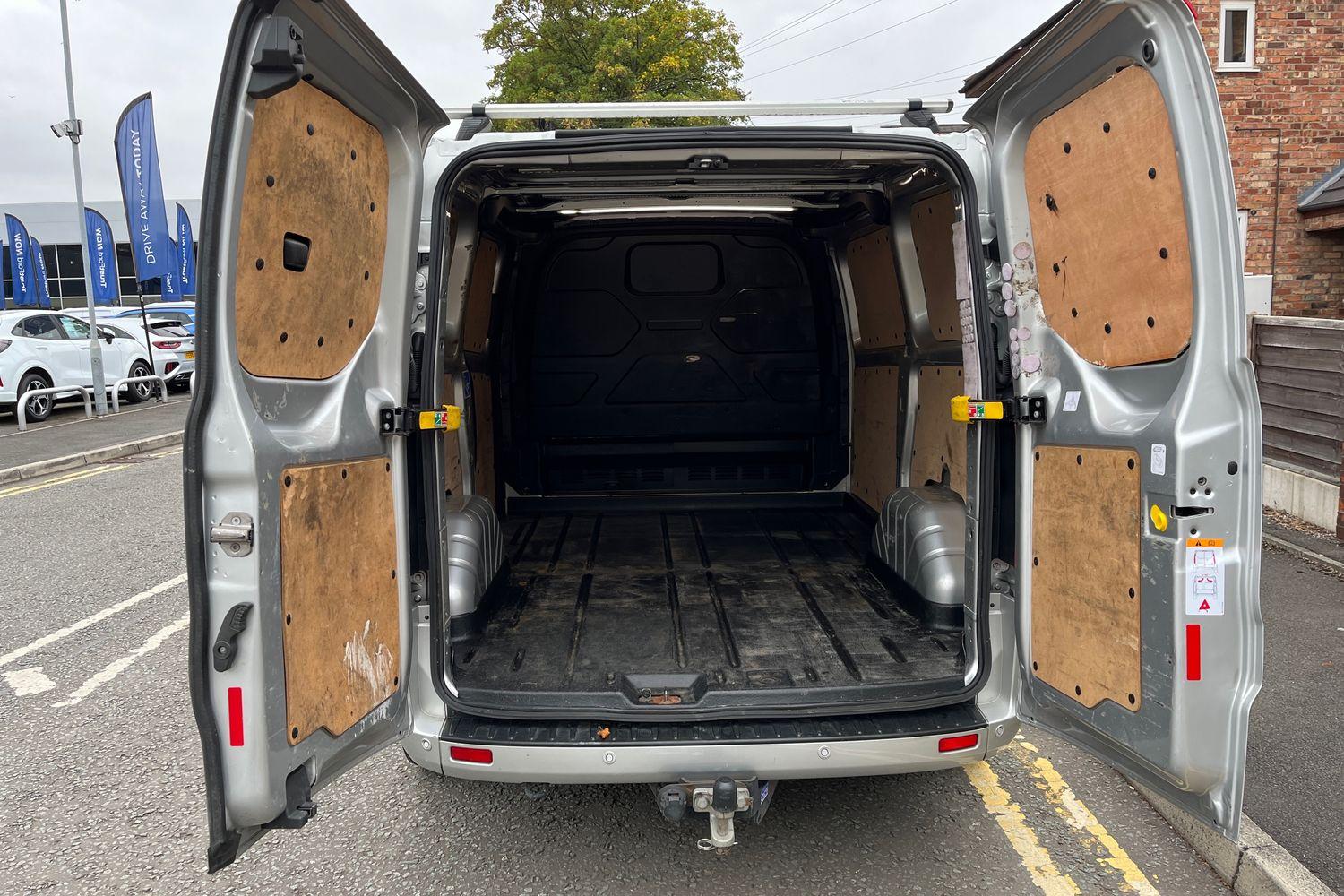 Ford TRANSIT CUSTOM Photo 5