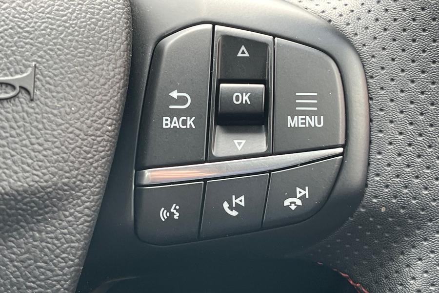 Ford Kuga Photo autoimg-5675854a020b0cd83378291a7388ca85e74bca42.jpg