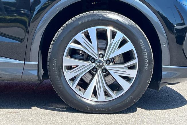 AUDI Q4 E-Tron Photo 5