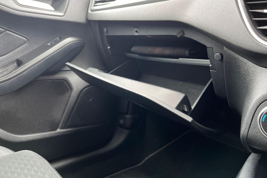 Ford FOCUS Photo autoimg-5675e54a0b22f068bed956792860051b60b0ccff.jpg