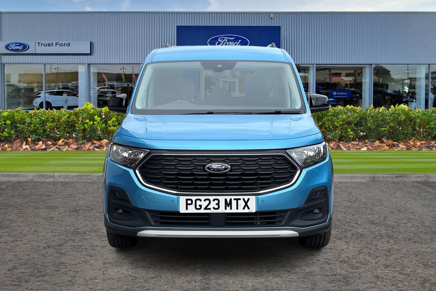 Ford TOURNEO CONNECT Photo 5