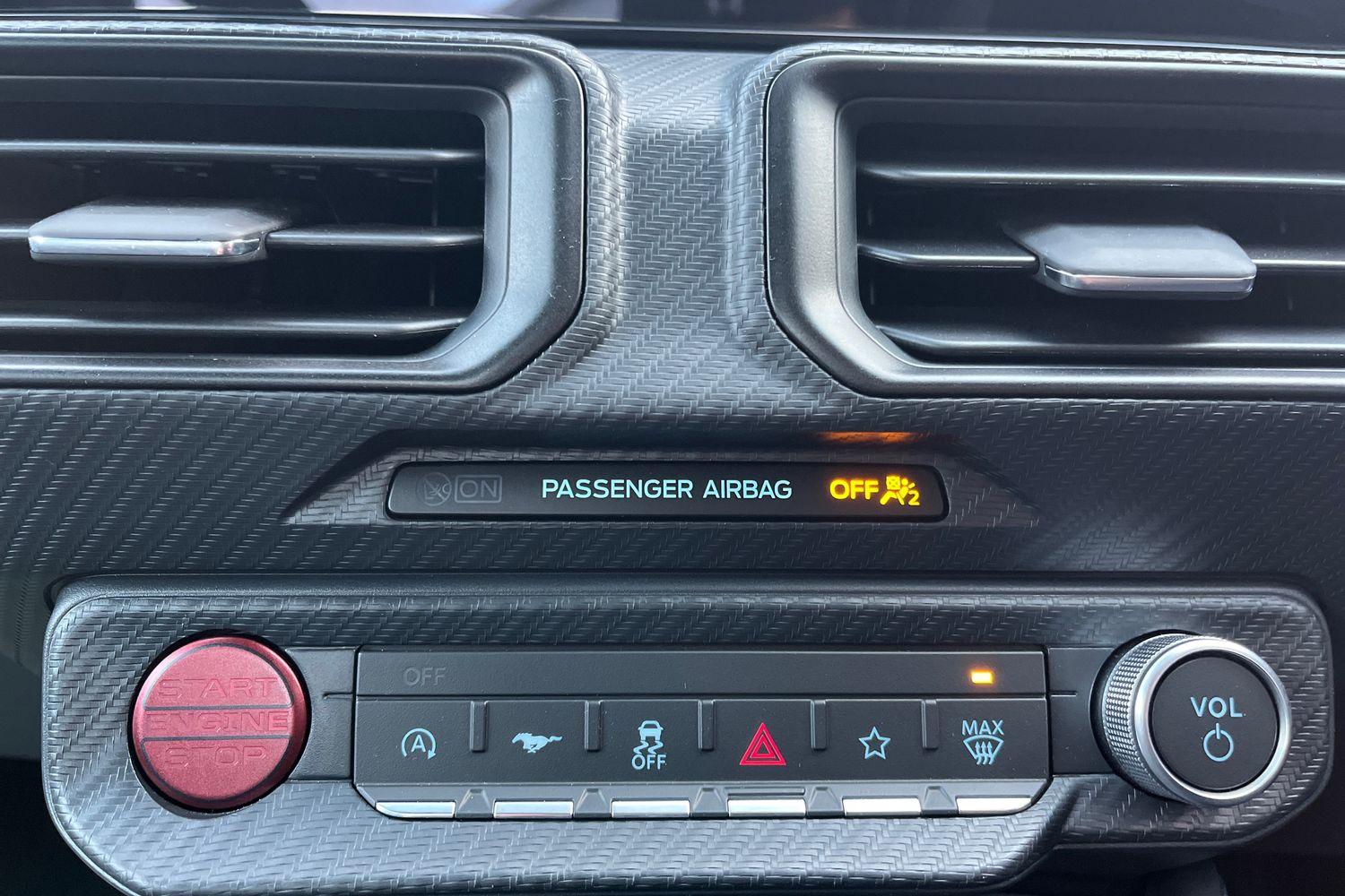 Ford MUSTANG Photo 28