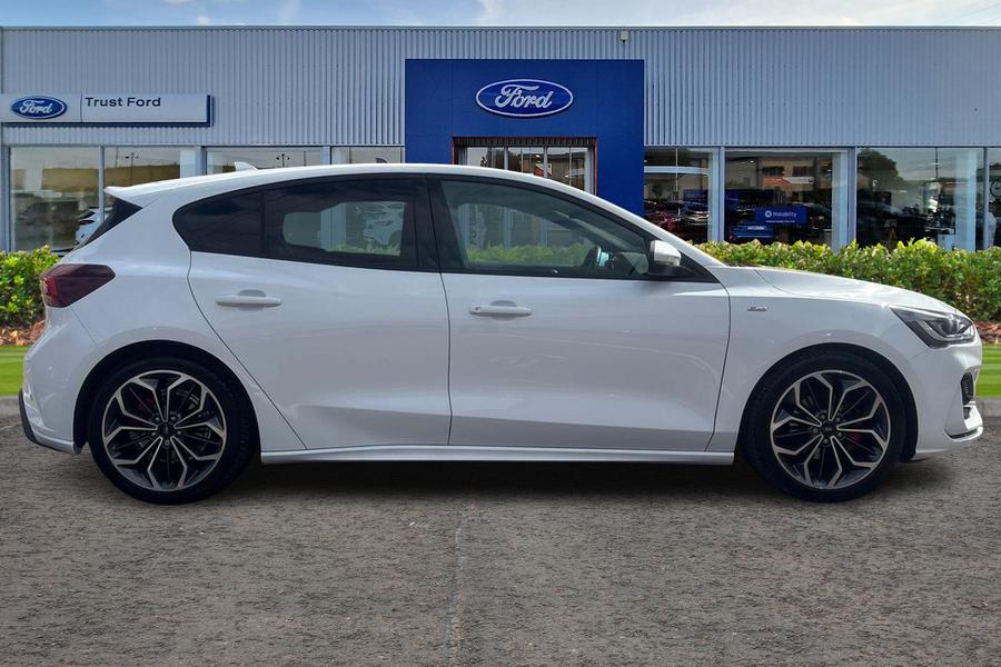Ford Focus Photo autoimg-567a7425d563e9a239ee442beddf61d6bee35e50.jpg