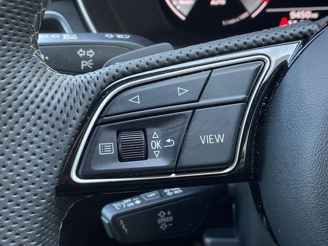 AUDI A4 Avant Photo 16