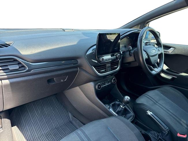 FORD Fiesta Photo 2