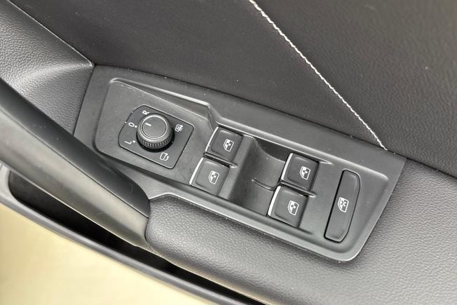 VOLKSWAGEN Tiguan Allspace Photo 30