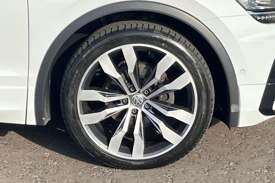 Volkswagen TIGUAN Photo autoimg-568db03c37fce0aa3e64682983481673c943cff0.jpg