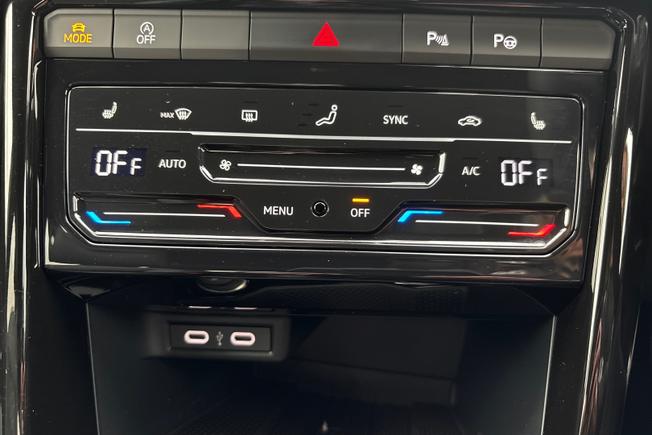 Volkswagen T-Roc Photo 28