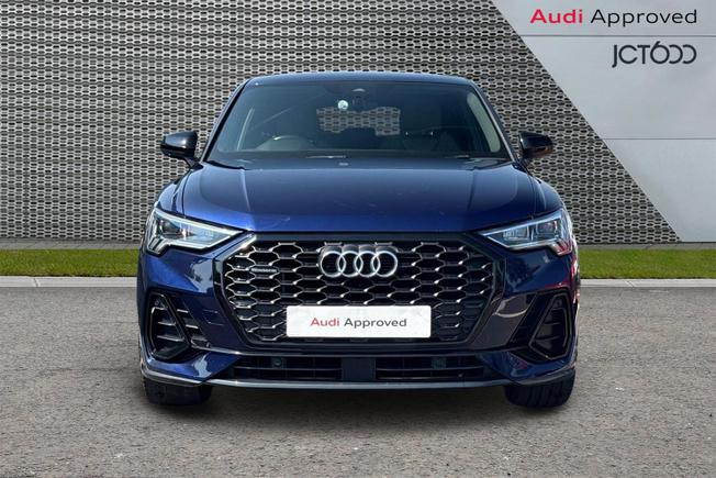 AUDI Q3 Photo 8