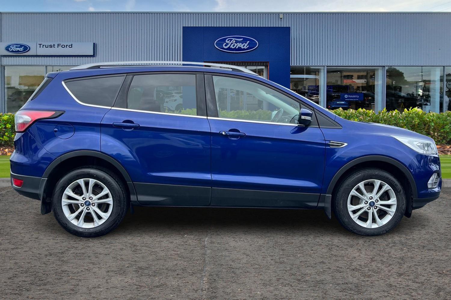 Ford KUGA Photo 2