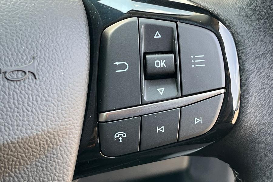 Ford Kuga Photo autoimg-56906f3cb1052ebb177b0629766c5f578b2b497d.jpg