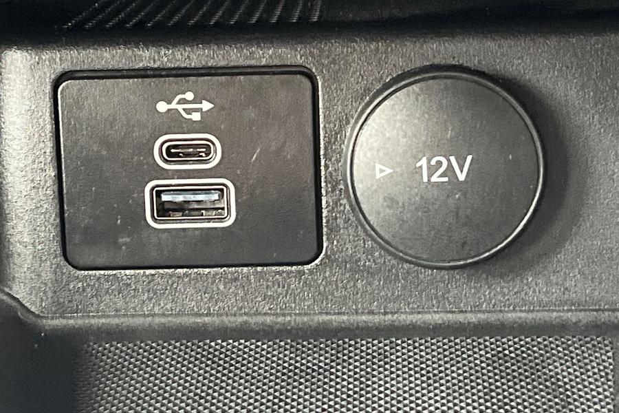 Ford KUGA Photo autoimg-56918fff3dd279bb536fbc82e6e6b4ebdab07a91.jpg