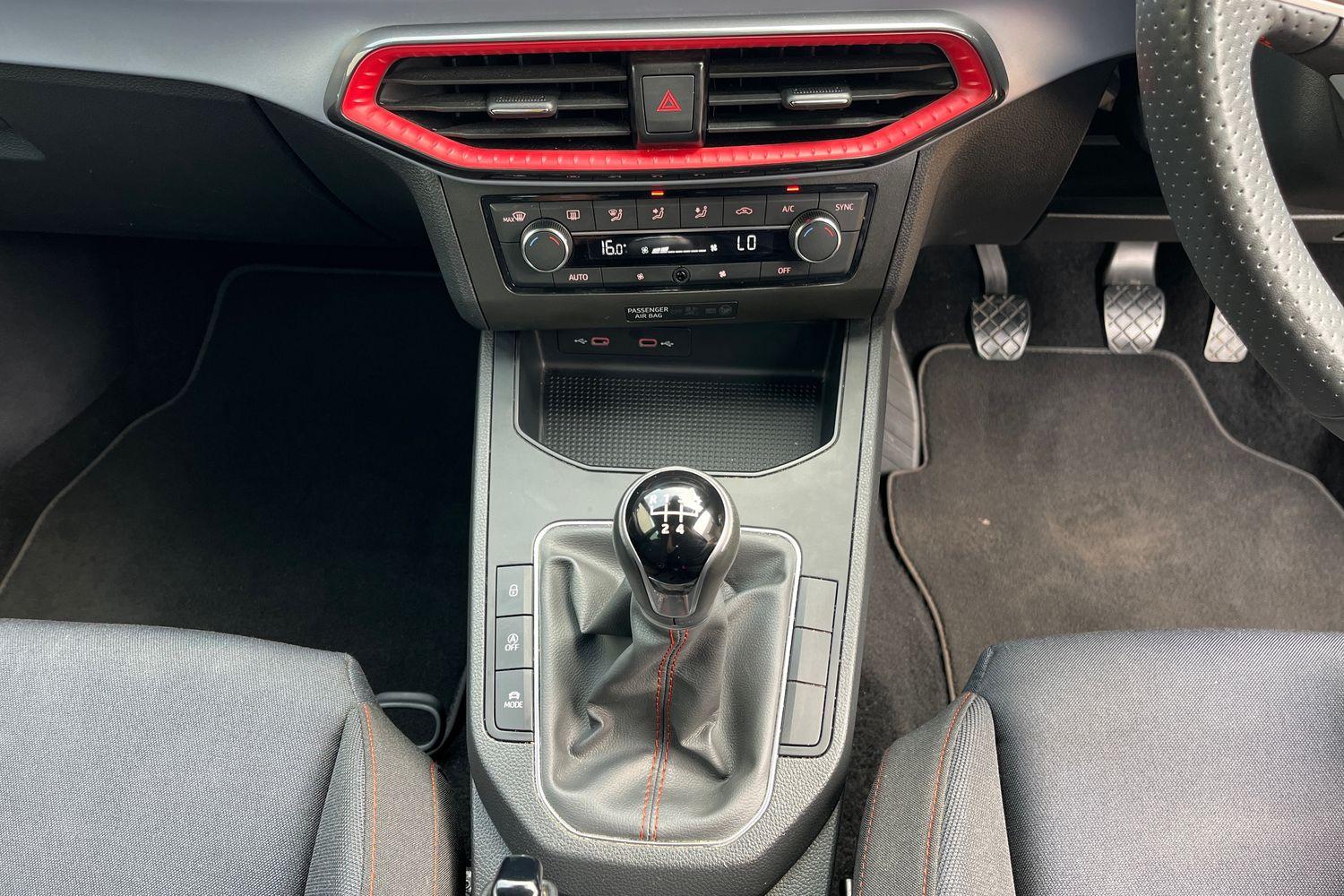 SEAT Ibiza Photo 29