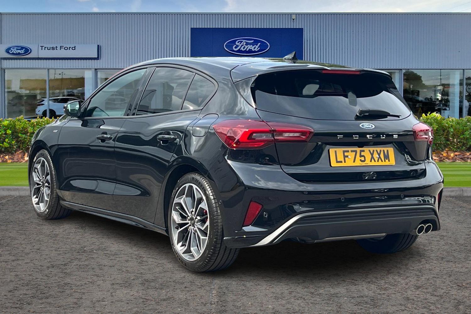 Ford FOCUS Photo 1