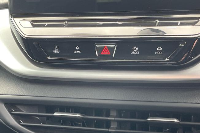 VOLKSWAGEN ID.4 Photo 37