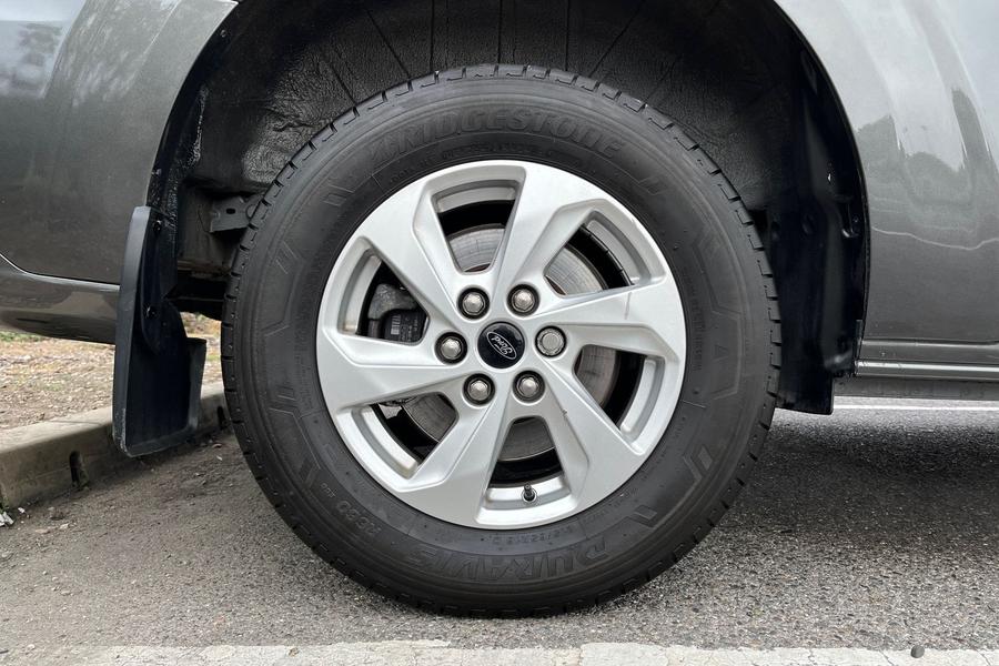 Ford TRANSIT CUSTOM Photo autoimg-569624c8fb2a606f98f0b4c300a7e11419e181a3.jpg