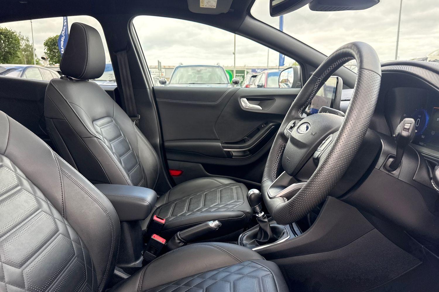 Ford PUMA Photo 16