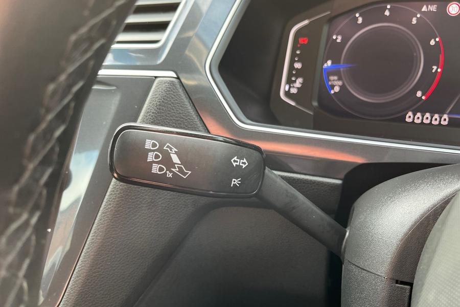 Volkswagen TIGUAN ALLSPACE Photo autoimg-56a168b0074db4475cbc85668b2823b26eb15481.jpg