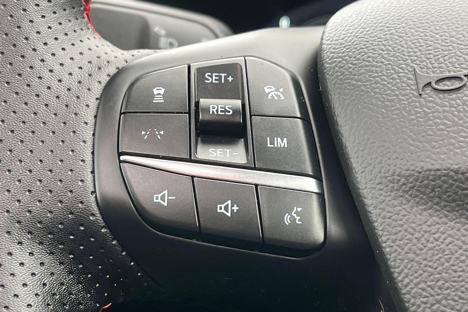 Ford KUGA Photo 30