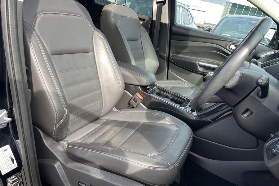 Ford KUGA Photo autoimg-56a38bed38a9ea7a6237c1ac714a59f6d3341ced.jpg