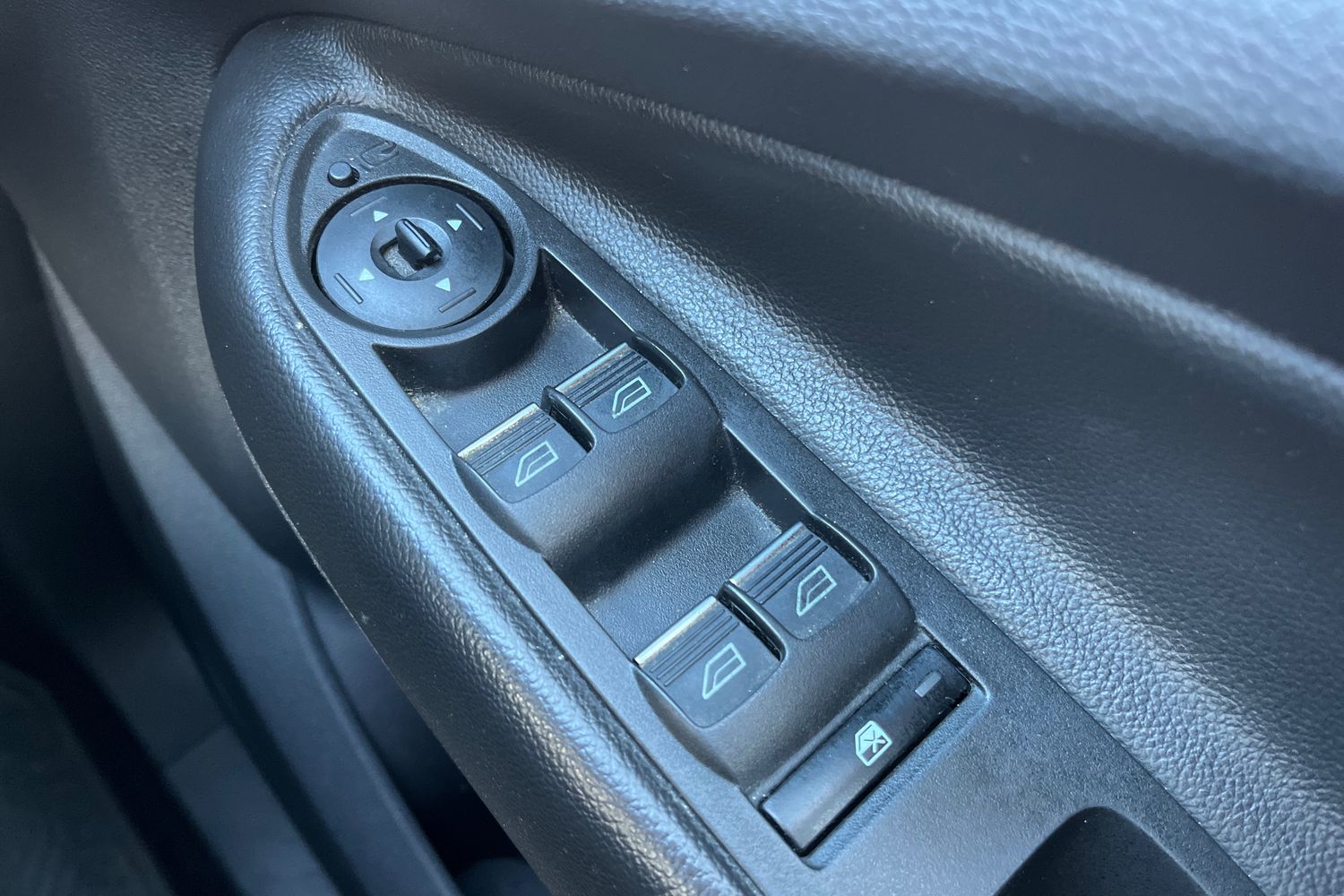 Ford KUGA Photo 15