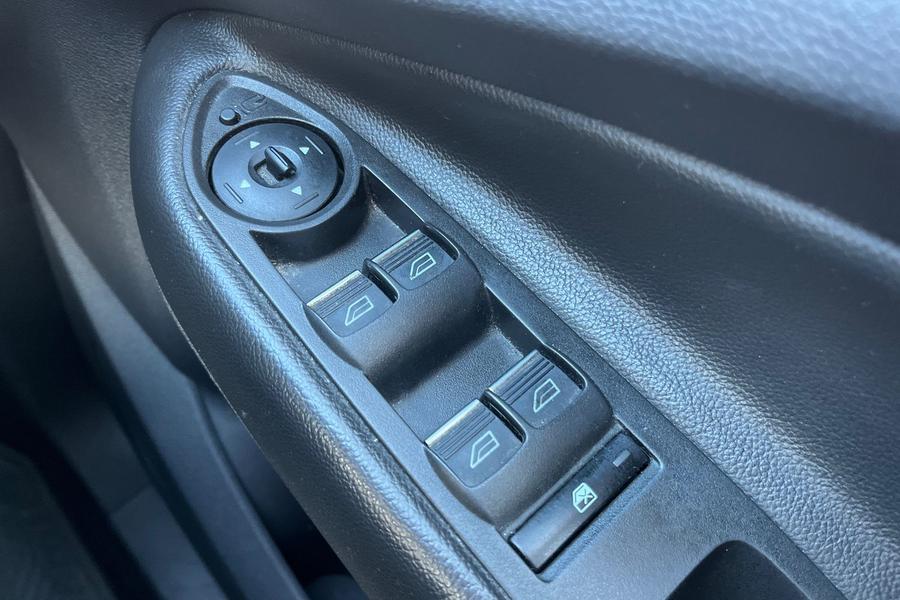 Ford KUGA Photo autoimg-56a3c8d9ab81cbef33b0705ce9e9c9340a0aaecb.jpg