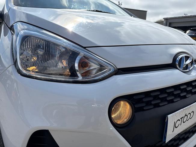 HYUNDAI i10 Photo 28