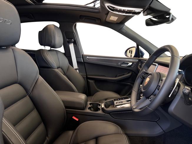 PORSCHE Macan Photo 11