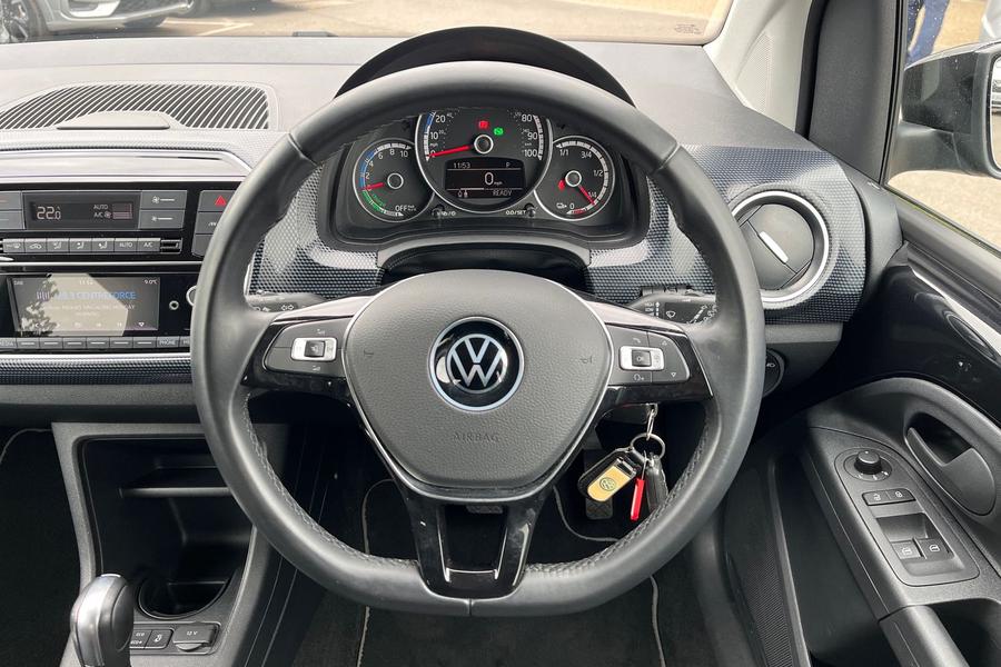 Volkswagen UP Photo autoimg-56b42884e7356d60c943bad72bc0ad37e284d47d.jpg