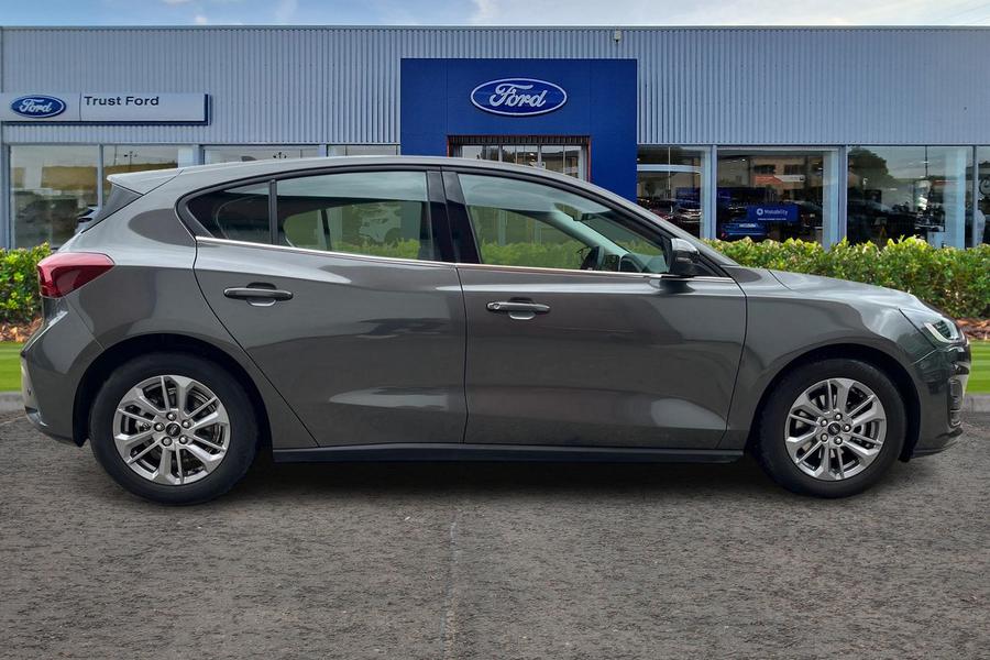 Ford FOCUS Photo autoimg-56b44db317142c6ebfdc587b2196eb7fe6265a2f.jpg