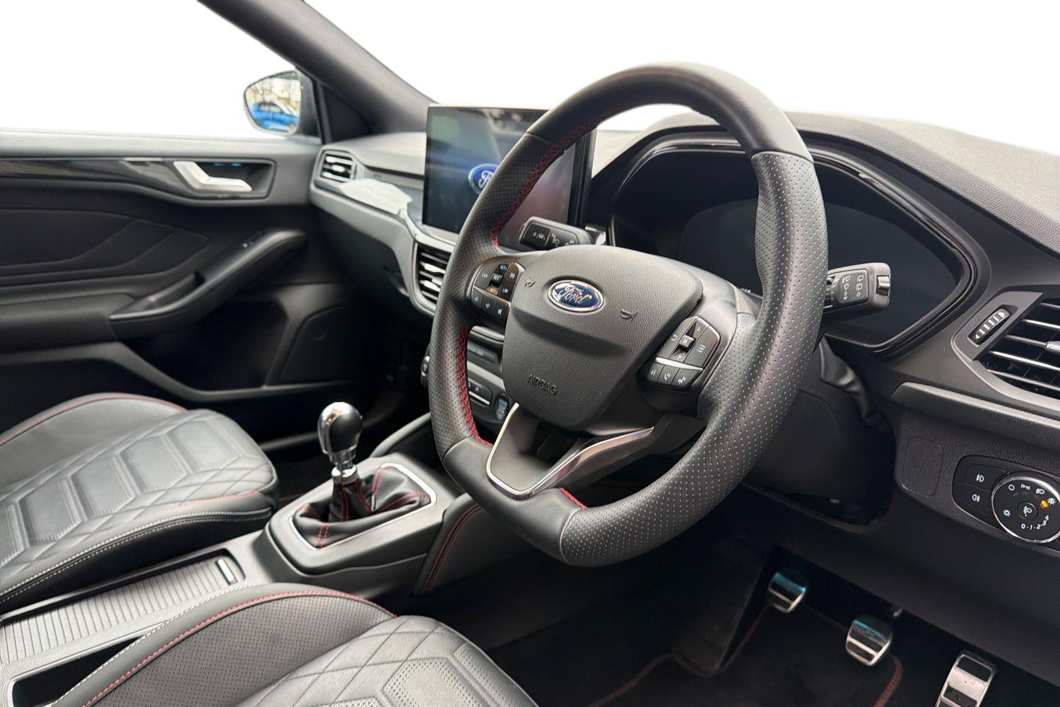 Ford FOCUS Photo 8