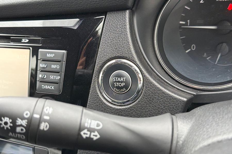 Nissan X-TRAIL Photo autoimg-56bcd8c004542a6f70f68caff6910c5b3522bff1.jpg