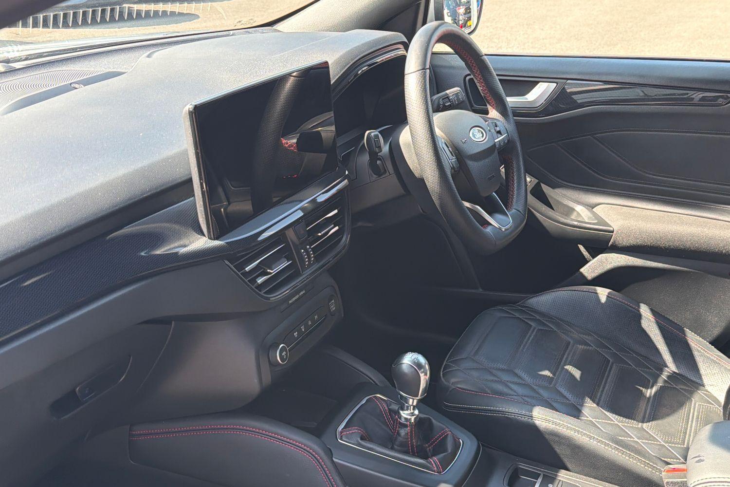 Ford FOCUS Photo 17