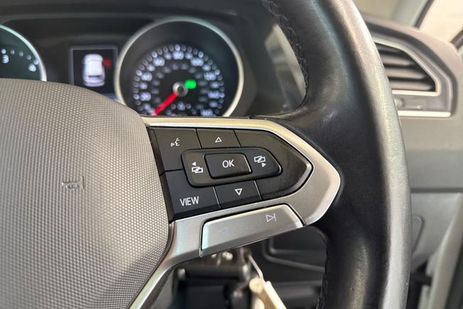 VOLKSWAGEN Tiguan Photo 17