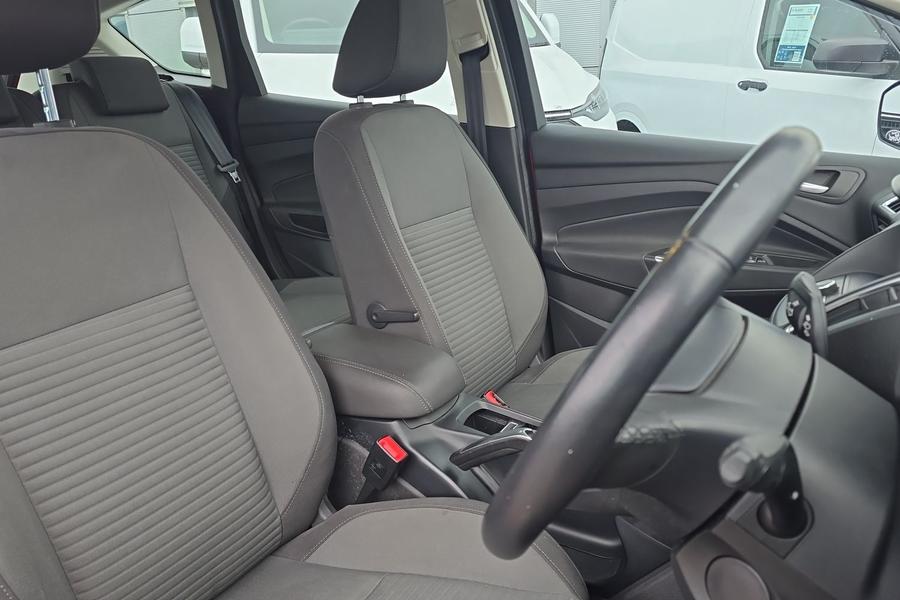 Ford C-MAX Photo autoimg-56c1c284d4d812225ca54637f2fac5728b7b8a3a.jpg