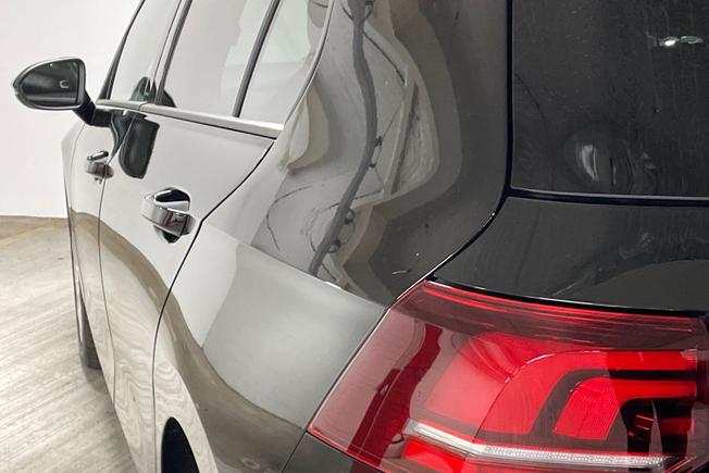 VOLKSWAGEN Golf Photo 26