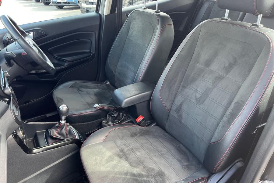 Ford ECOSPORT Photo autoimg-56c73cf79ab3b81f0da4fa95e7111f6e2c90bf99.jpg