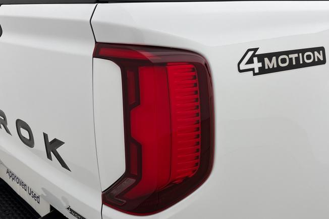 VOLKSWAGEN Amarok Photo 18