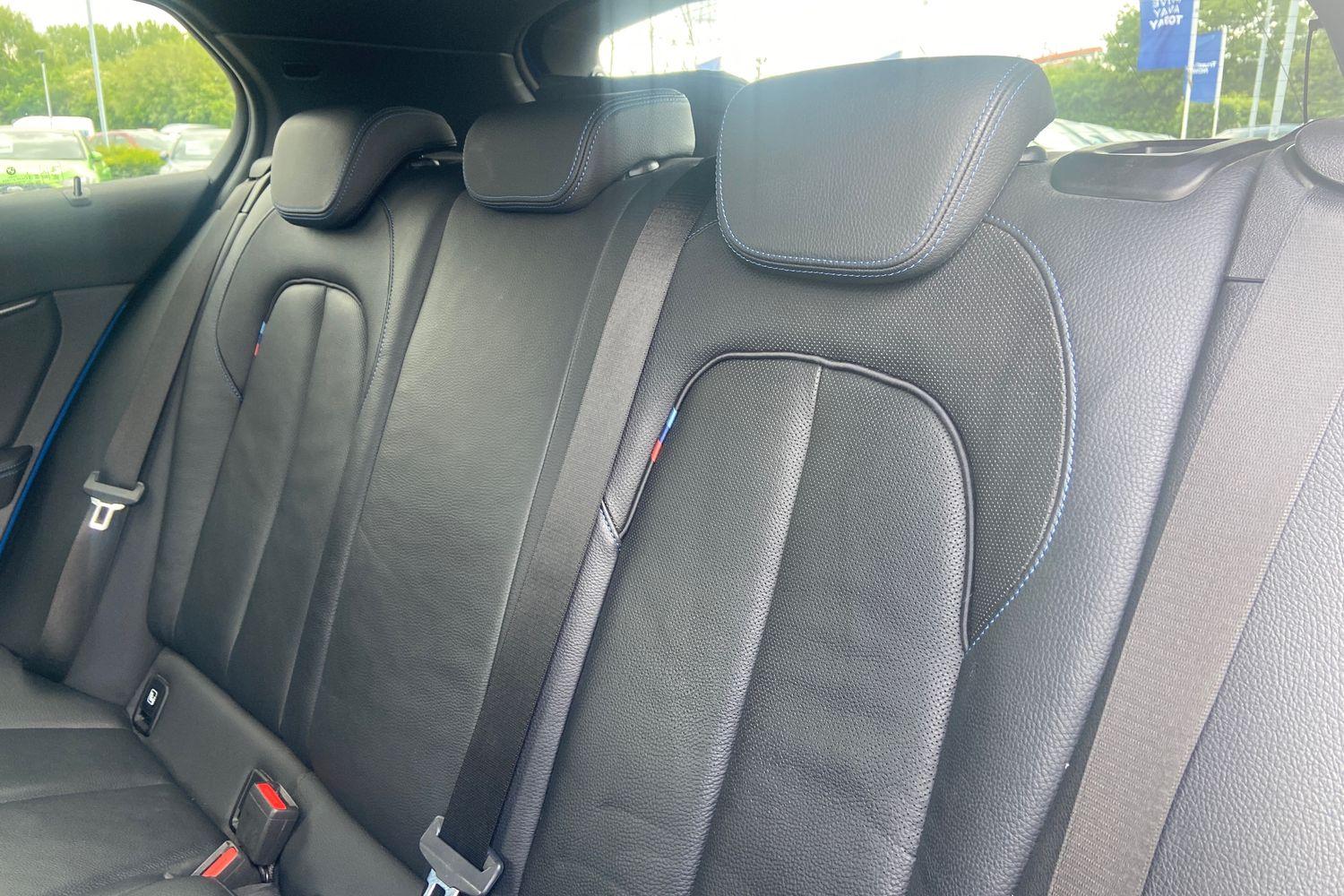 BMW 1 SERIES Photo 19