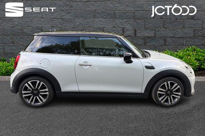 MINI Hatch Photo 4